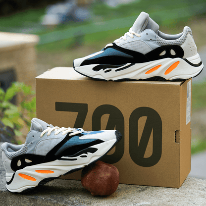 2022 Latest Design Original High Quality Yeezy Shoes Men Fashion Yeezy 700 Sneakers Running Casual Sports Shoes